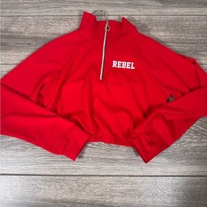 Cropped pullover shirt